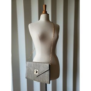 Urban Expressions | Large Clutch